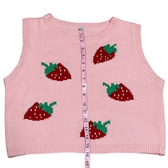 Gyaru Style Pink Strawberry Print Knit Sleeveless Top Size Large - Picture 5 of 6